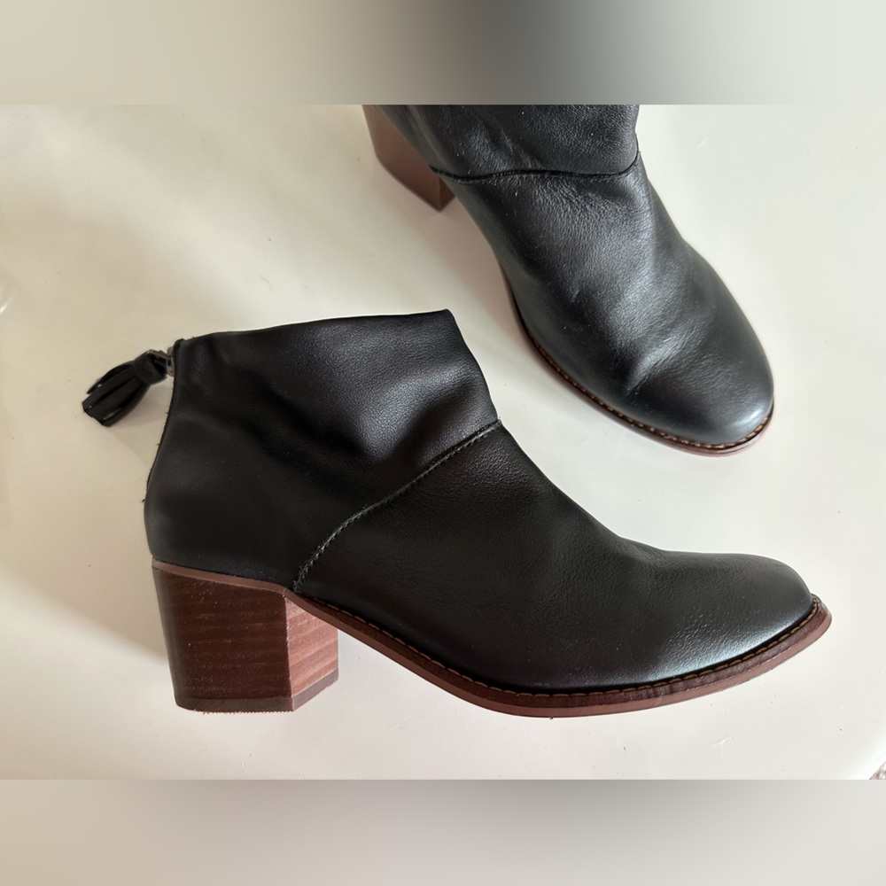 Toms Booties - Picture 4 of 4